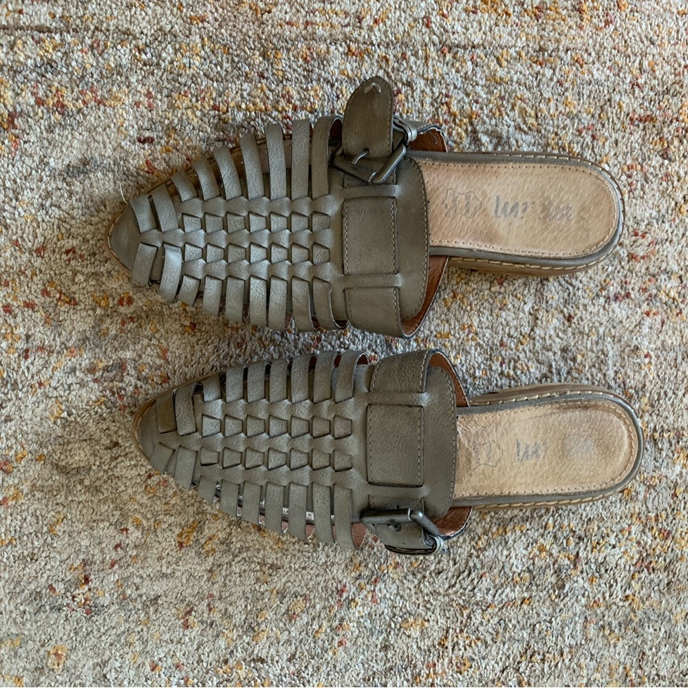 Shoes - Picture 2 of 3